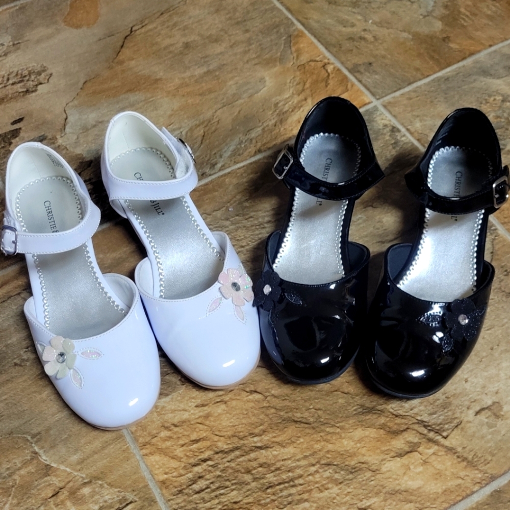 Girls bundle dressy shoes